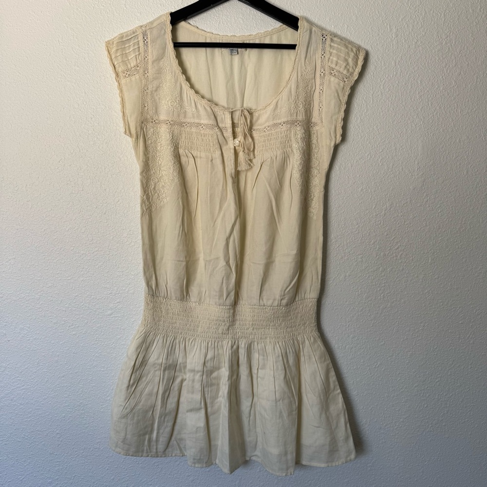 AMERICAN EAGLE Cream Lace Cap Sleeve mini dress/cover up